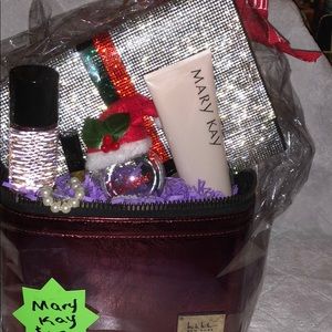 Christmas Basket Full Of Goodies 🎁 Bling Purse